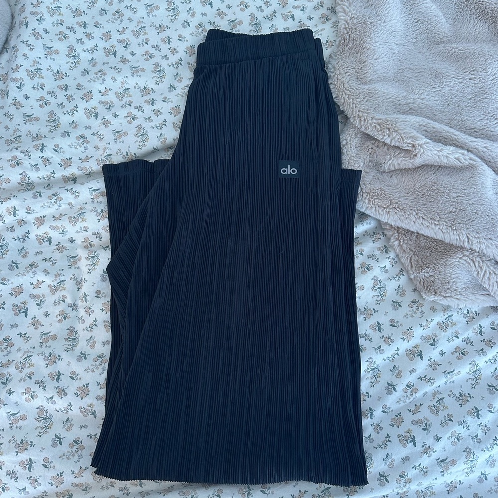 Micro Plisse Pants Alo